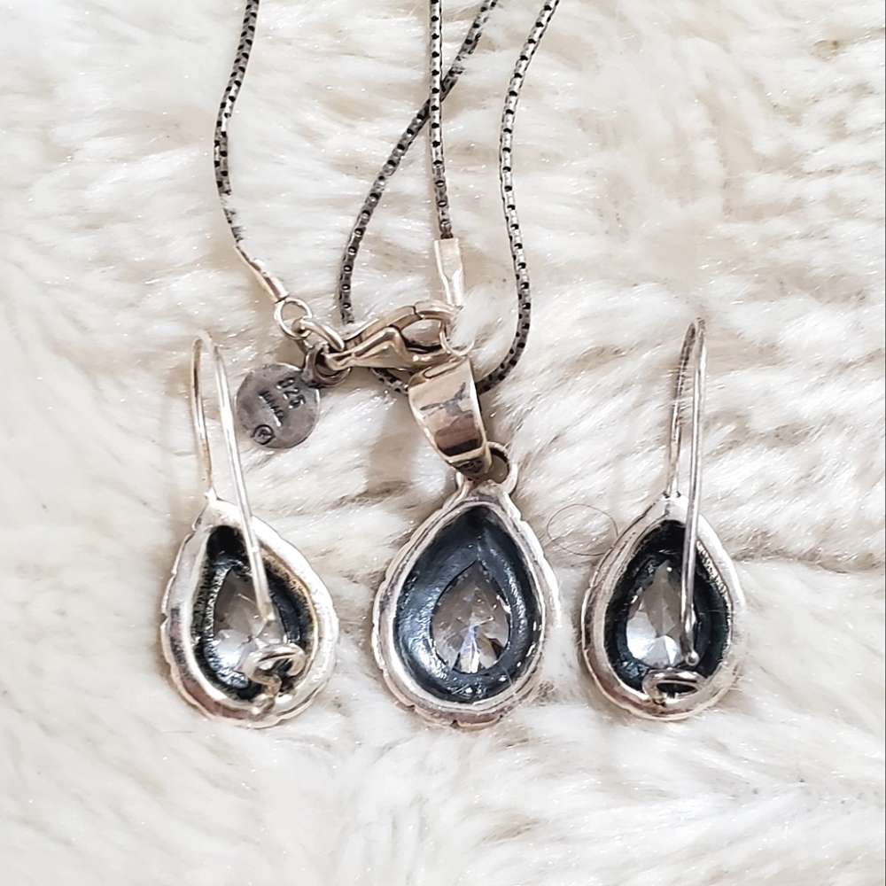 *RARE* Silpada 925 Sterling Teardrop CZ Pendant Necklace & Earrings Set - Picture 3 of 8